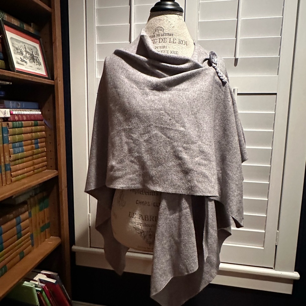 Puli Heather Gray Knit Material